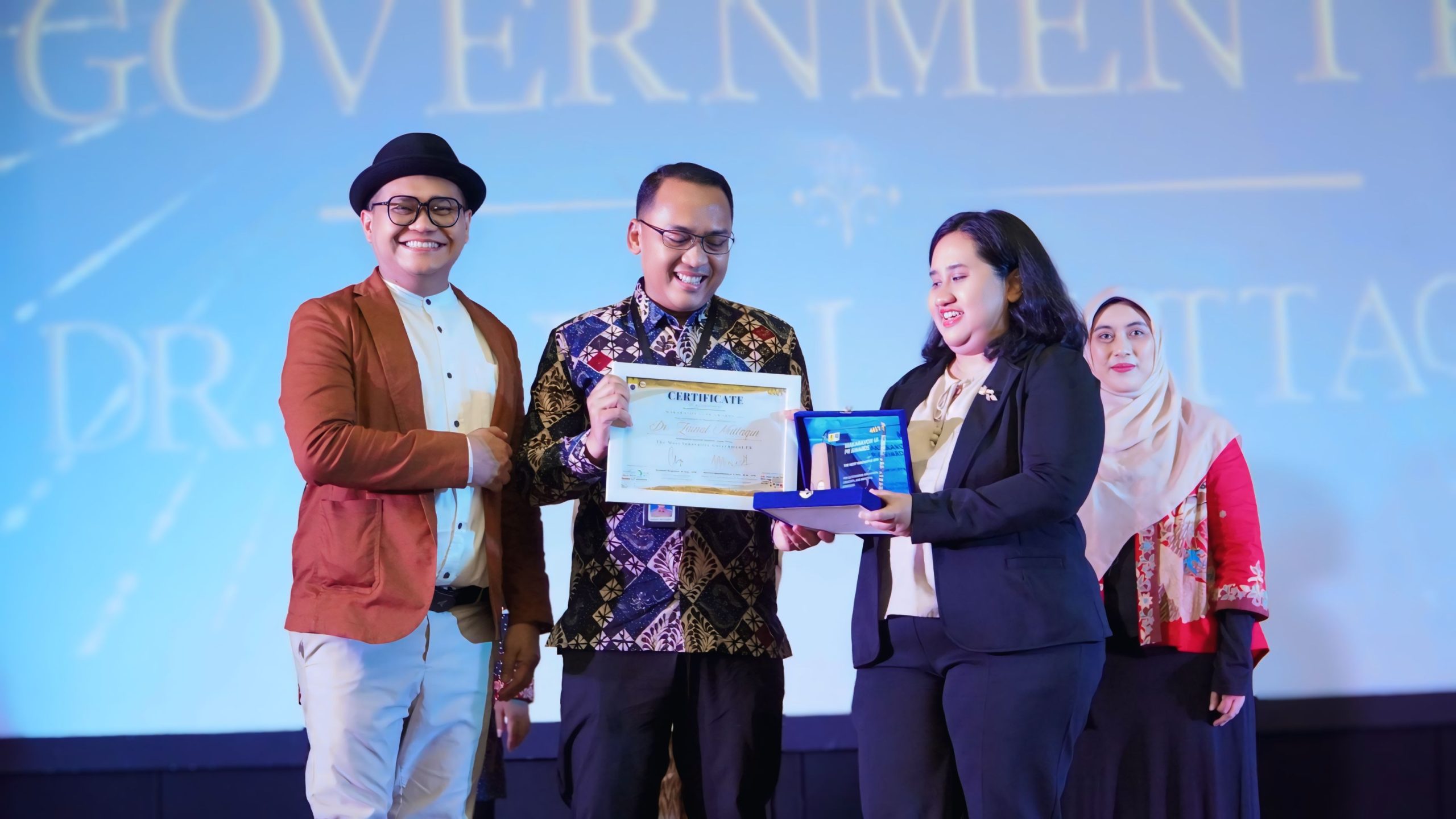 Dr. Zainal Muttaqin Raih Penghargaan Tokoh Humas Pemerintah Terinovatif di Makaravox UI PR Awards 2025