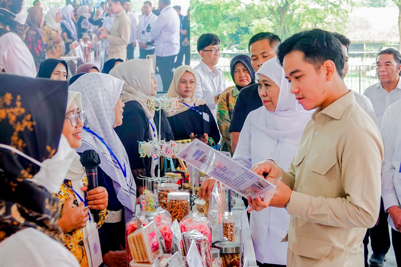 Wapres Gibran Sapa Pendamping dan Nasabah PNM Mekaar di Banyuwangi, Gubernur Khofifah Optimis Mampu Tingkatkan Kesejahteraan Keluarga  di Jatim