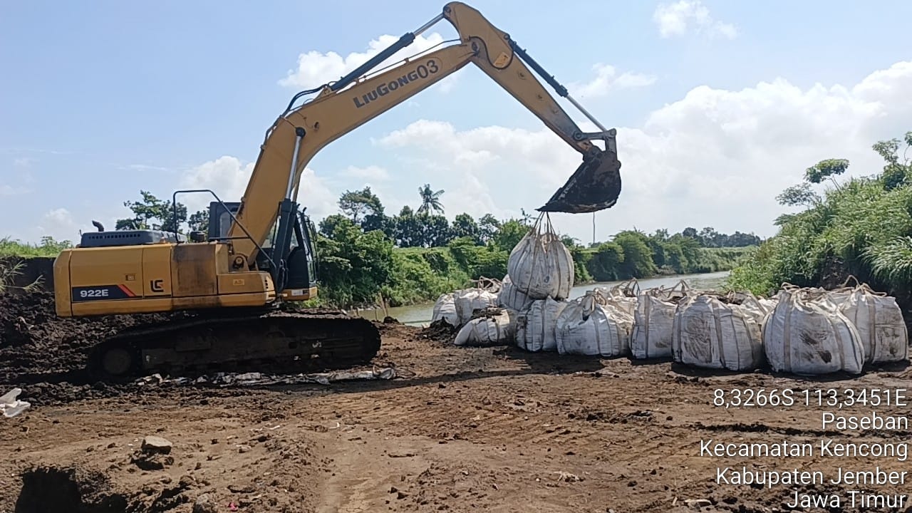 Pembangunan Spillway Sungai Tanggul Jember Dimulai, Gubernur Khofifah Jamin Ketersediaan Air Ribuan Hektar Lahan Pertanian