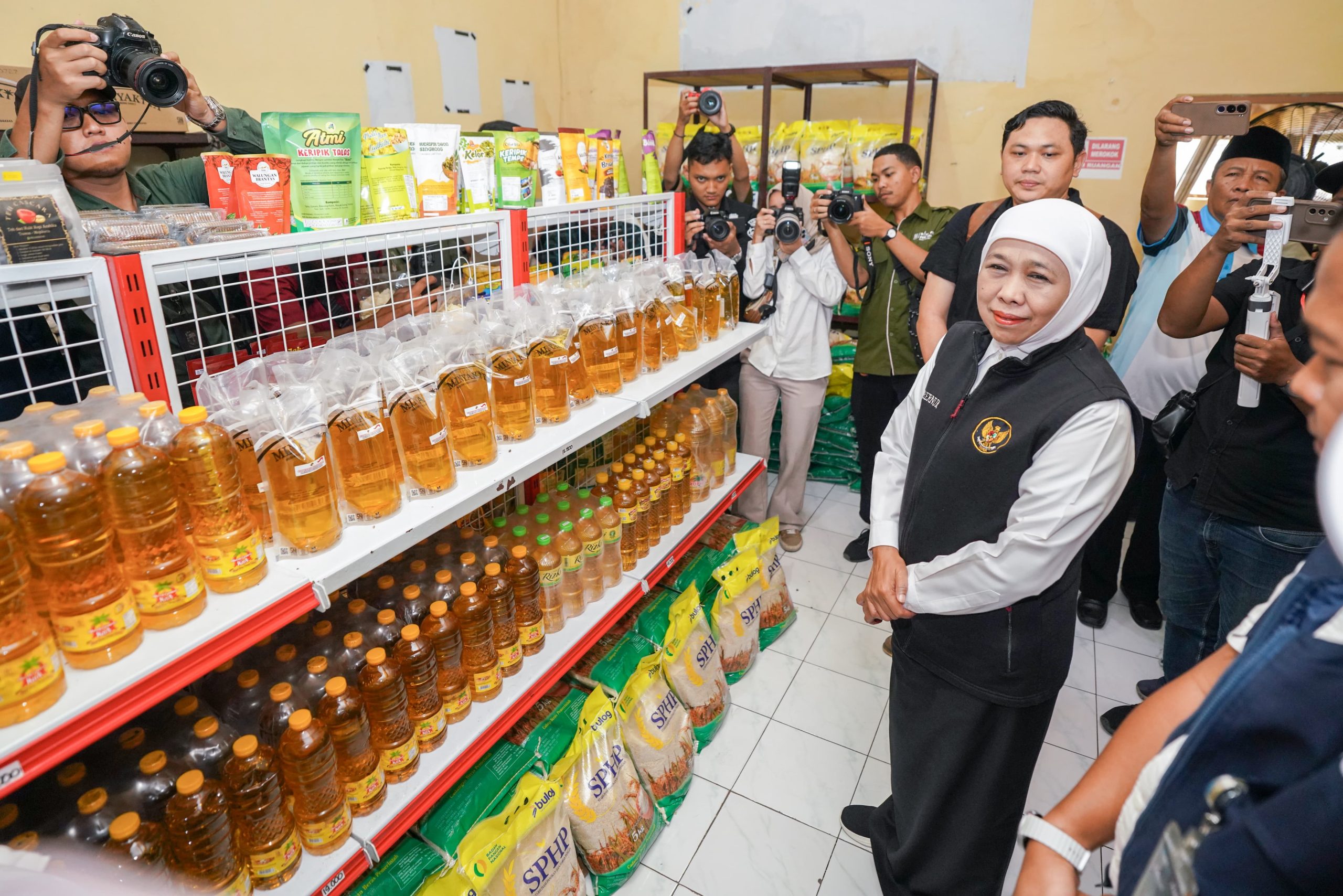 Koperasi Merah Putih Mojokerto Mulai Beroperasi, Gubernur Khofifah Tekankan Kemitraan Dengan UMKM  Bukan  Kompetisi