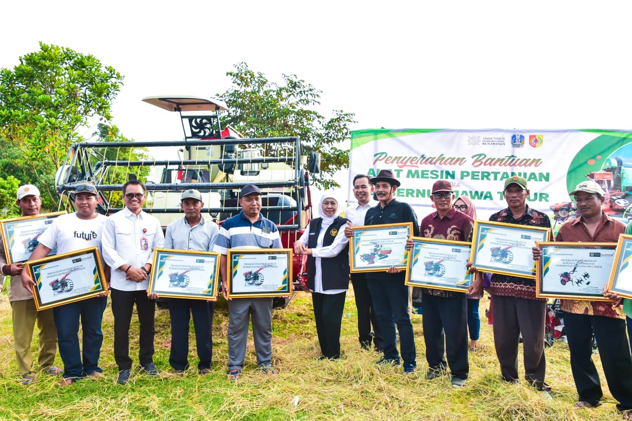 Dorong Produksi Hasil Pertanian  di Jember Meningkat, Gubernur Khofifah: Bantuan Alsintan Jadi Langkah Menuju Kedaulatan Pangan Jatim