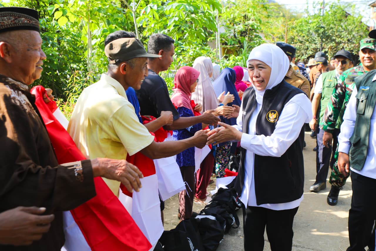 Gubernur Khofifah Apresiasi Program Rutilahu Kolaborasi Kodam V/Brawijaya Sasar Renovasi 158 Rumah Di Pacitan, Optimis Penuhi Kebutuhan Dasar Masyarakat