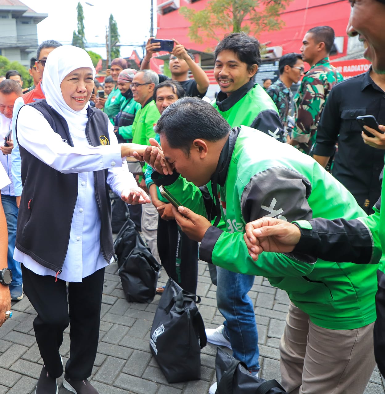 Gubernur Khofifah Instruksikan Kabupaten/Kota Lakukan Relaksasi Kenaikan PBB-P2, Pastikan Kebijakan Tak Bebani Masyarakat Jawa Timur