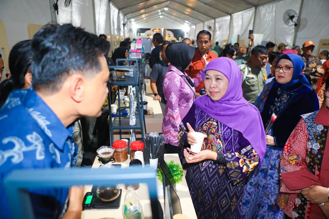 Tutup Gelaran Java Coffee and Flavors Fest 2025, Gubernur Khofifah Optimistis Kopi dan Kakao Jatim  Makin Besar Tembus Pasar Global