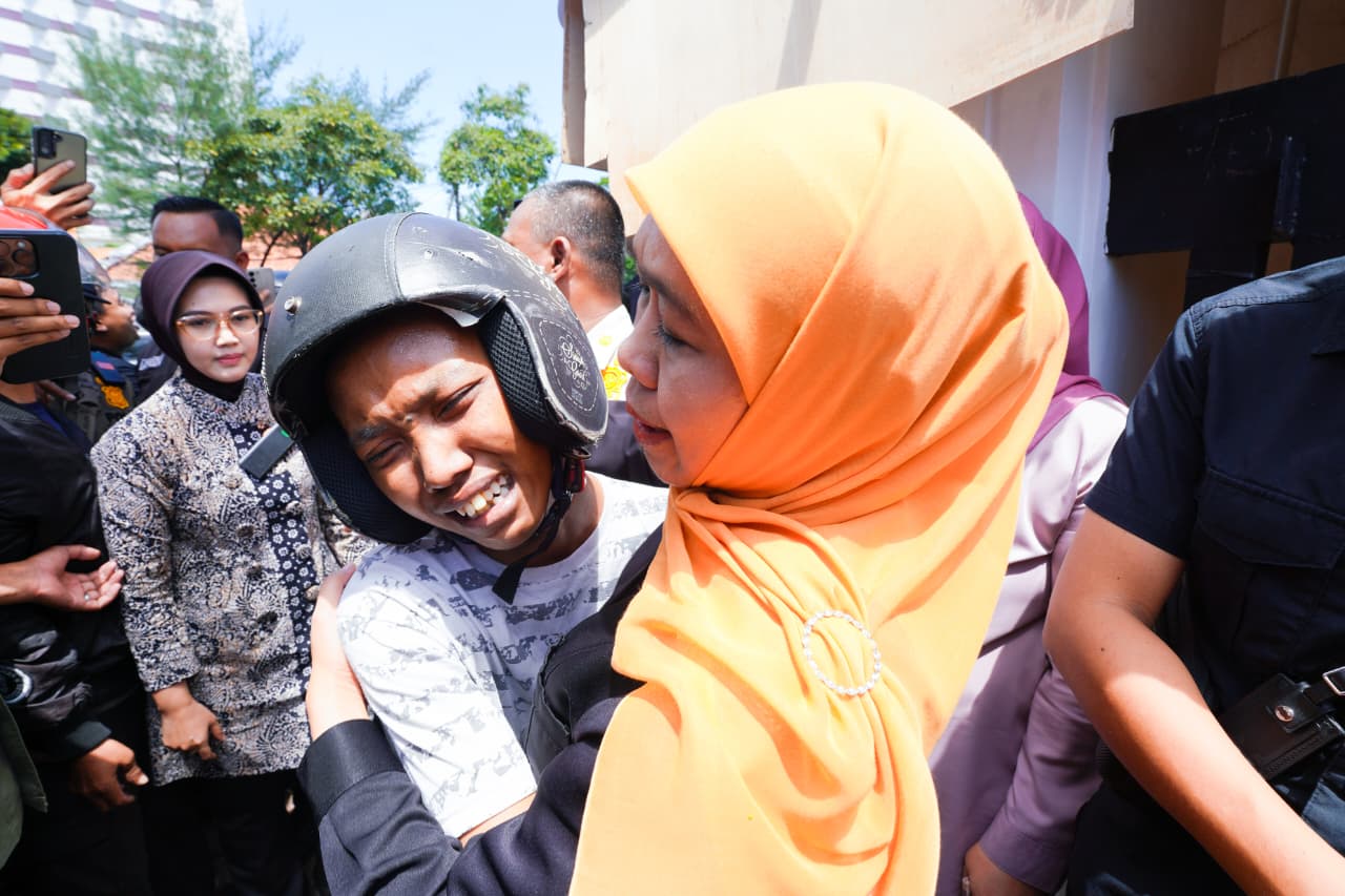 Pesan Damai Gubernur Khofifah: Lindungi Fasilitas Umum, Jaga Jawa Timur Bersama