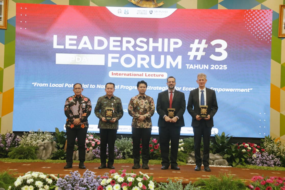 BPSDM Jatim Gelar Forum Leadership Berskala Internasional, Emil Dardak Soroti Peran UMKM dan Manufaktur