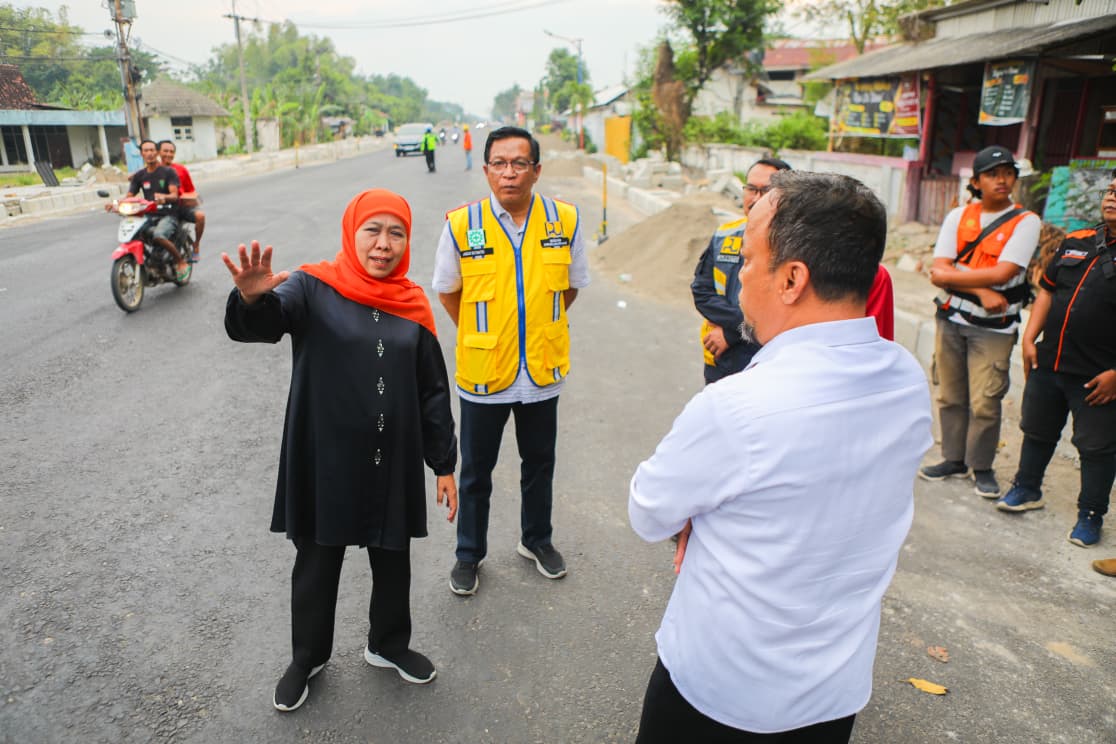 Gubernur Khofifah: Jalan Strategis di Magetan Jadi Penopang Transportasi dan Perdagangan Kawasan Barat Jatim