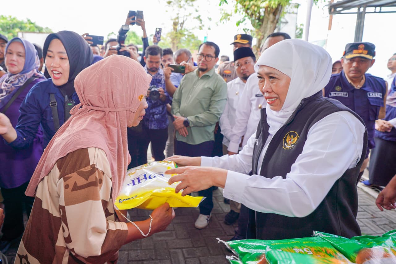 Gubernur Khofifah Dorong Sinergi Pengendalian Inflasi Daerah Lewat Intervensi Pasar Murah