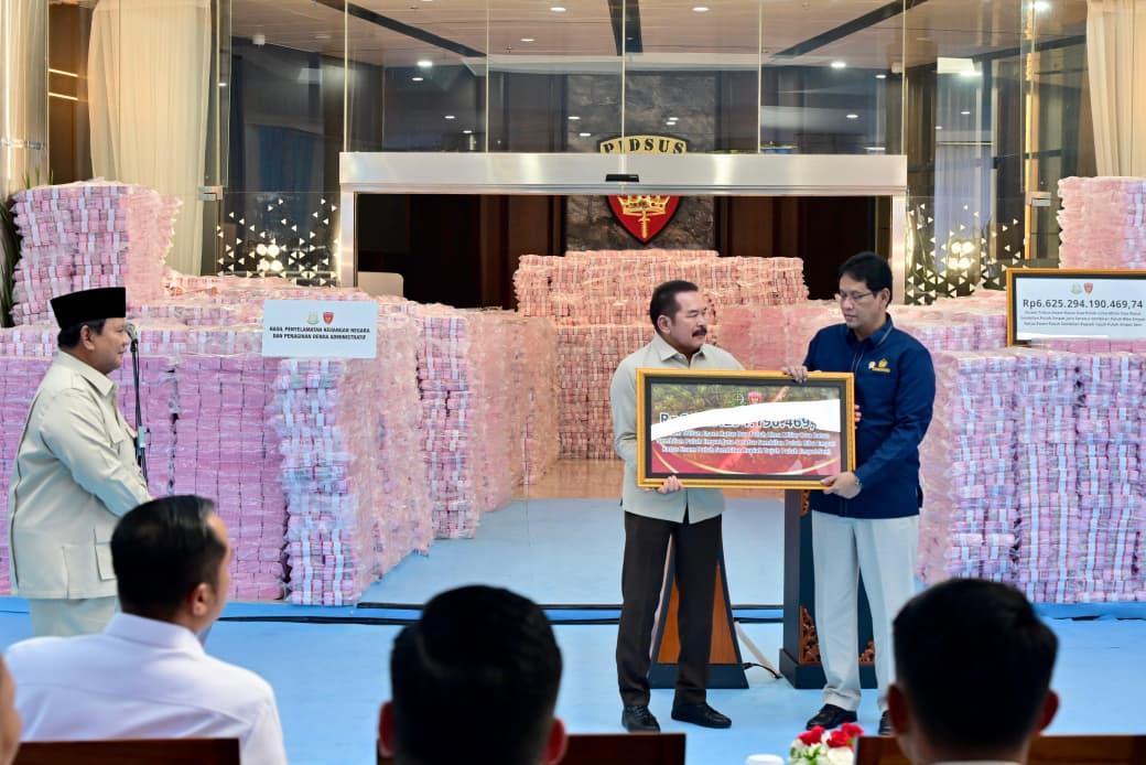 Presiden Sebut Penyelamatan Jutaan Hektare Hutan sebagai Kerja Luar Biasa