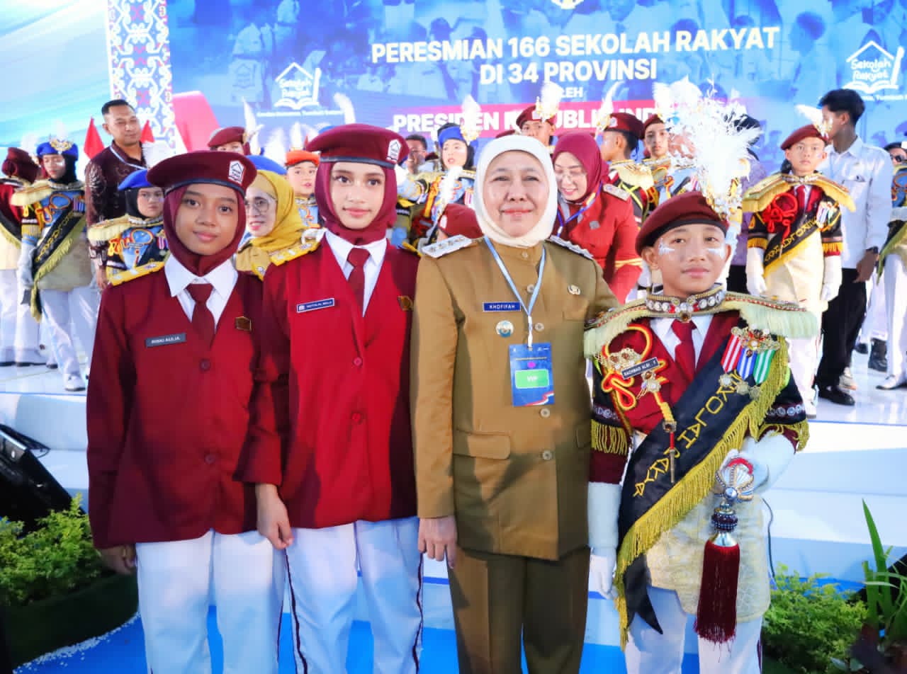 Gubernur Khofifah Sebut Sekolah Rakyat Cara Efektif Putus Mata Rantai Kemiskinan di Jawa Timur