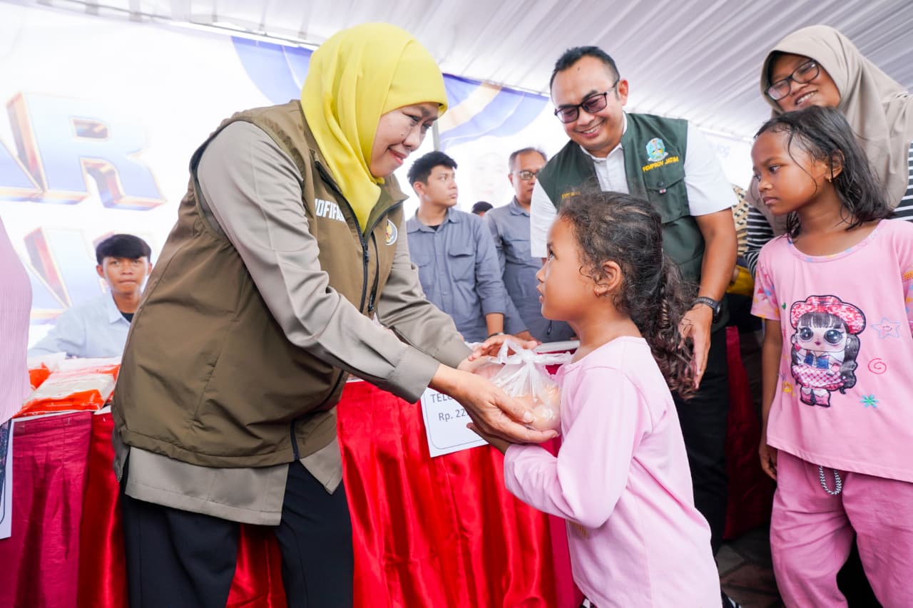 Gubernur Khofifah Pastikan Pasar Murah Sumbersari Jember Berlanjut sebagai Langkah Stabilisasi Harga Pangan