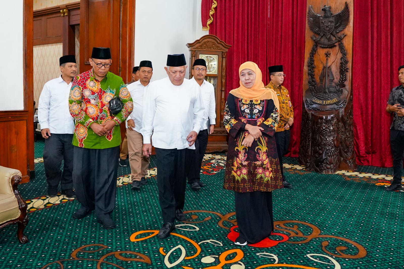 Gubernur Khofifah Ajak Sinergi Lintas Instansi Sukseskan Mujahadah Kubro 1 Abad NU di Stadion Gajayana
