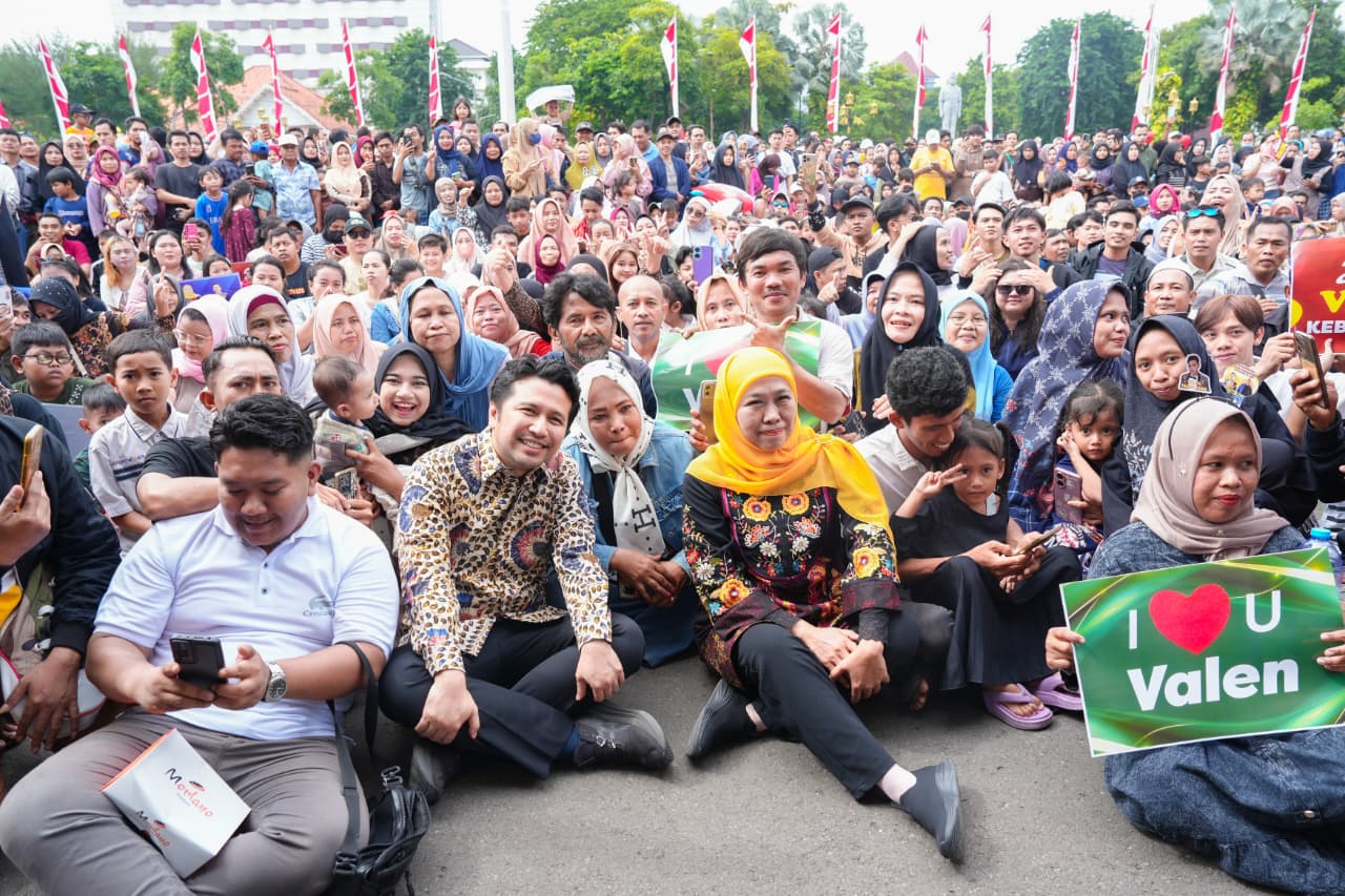 Gubernur Khofifah: Valen Juara D’Academy 7 Teladan Anak Muda Jawa Timur yang Berprestasi dan Santun
