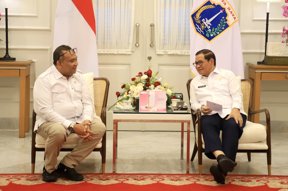 UMP 2026 Ditetapkan, Wamenaker Soroti Kebijakan Kesejahteraan Pekerja DKI