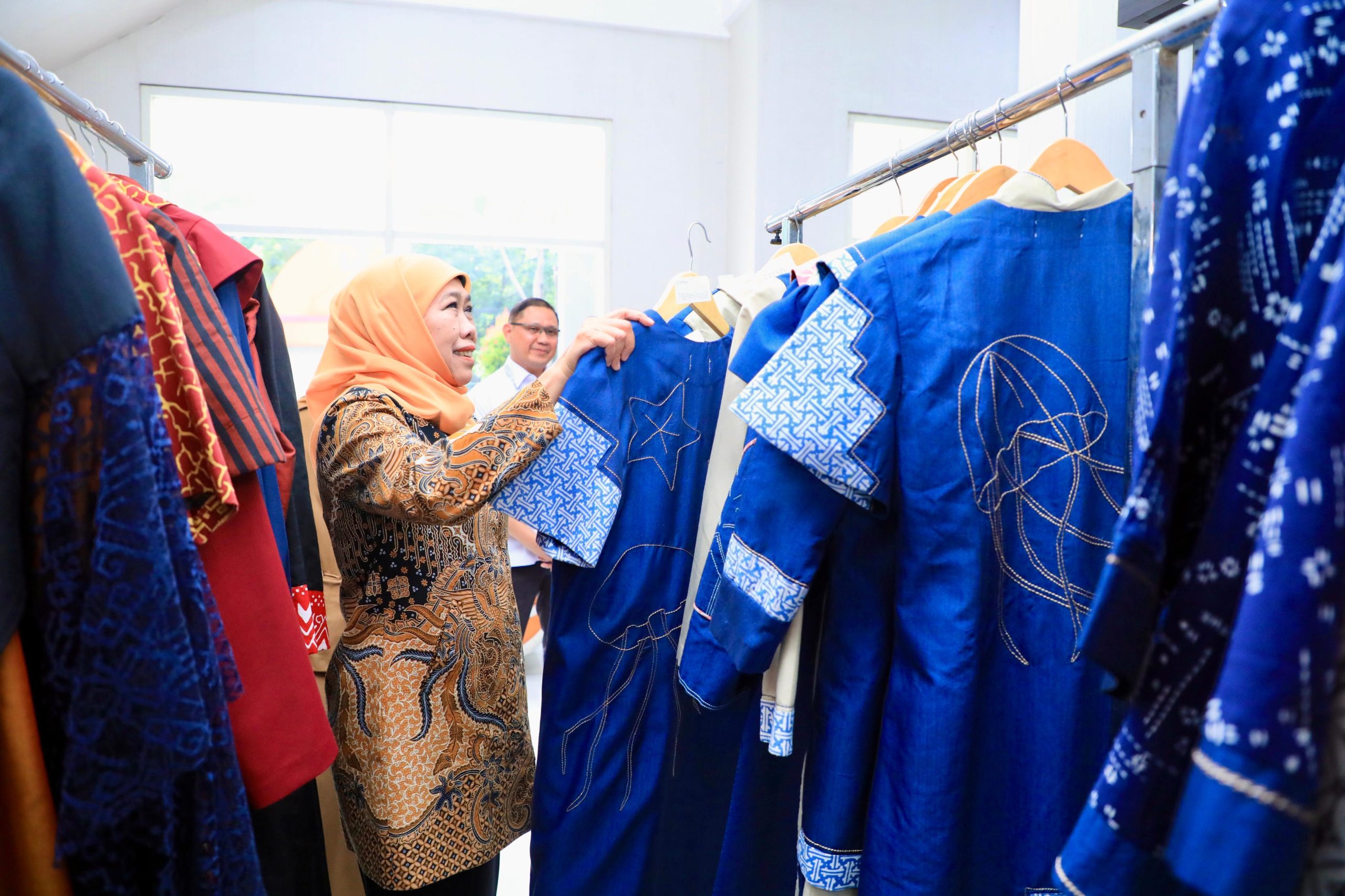 Gubernur Khofifah Soroti Inovasi Hollyday dan Zero Waste SMKN 1 Buduran, Bukti SMK Jatim Siap Bersaing Global