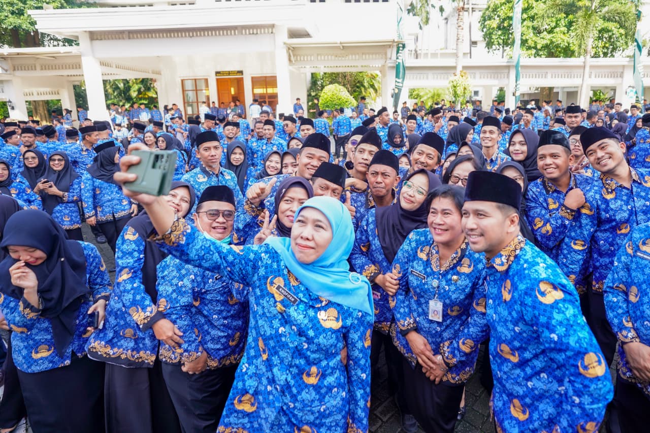 Gubernur Khofifah Buka Open House Lebaran, Riyayan Jadi Ruang Kebersamaan Warga